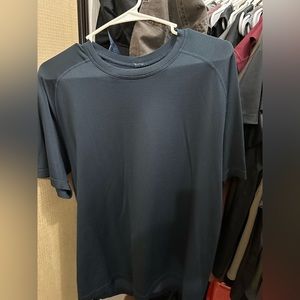 Lululemon T-shirt